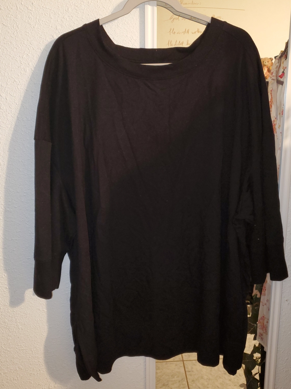 Terra & Sky Black Oversized Sweatshirt